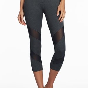 Fabletics Cropped Mesh Insert Gaviota Capri